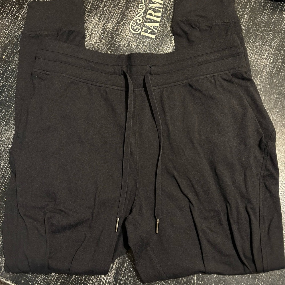 Lululemon joggers